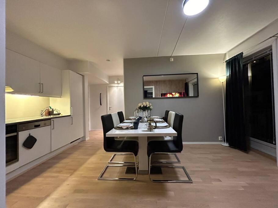 Cozy, Lux, 3Br, Super Central, Family Apt オスロ エクステリア 写真